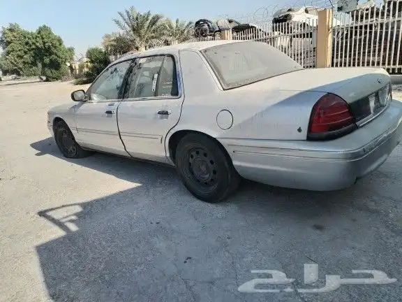 فورد فكتوريا 2003 قطع غيار 2