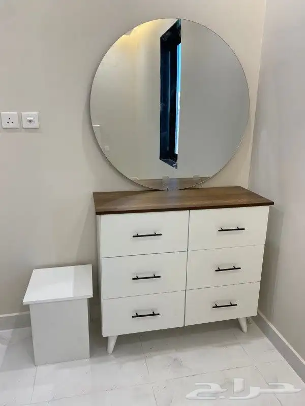 سرير  دولاب  مراتب  تسريحة  خمدينو  متوفرة في جدة 9