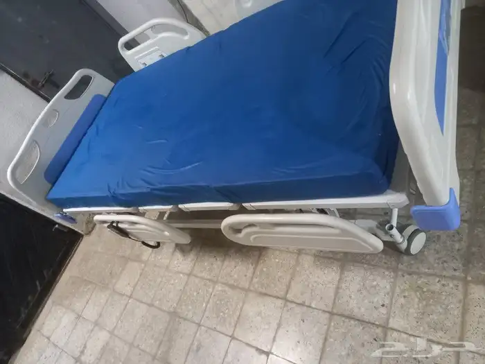 سرير طبي كهربائي عرض متر 2