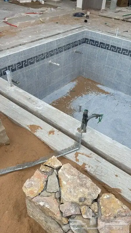 تاسيس وتركيب المسبح خرصانه مسابح فيبر 10