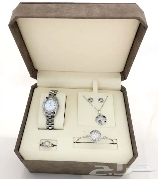 اطقم هدايا نسائية فاخرة 0