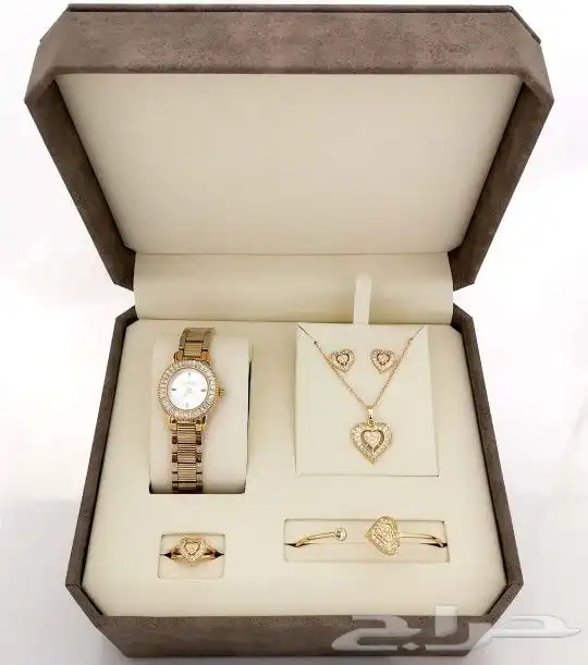 اطقم هدايا نسائية فاخرة 10