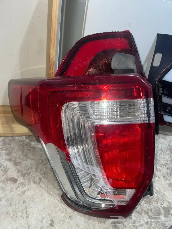 انوار السيارات عدسات ليزر هلا فايف كيو فايف شمعات اسطبات لمب 31