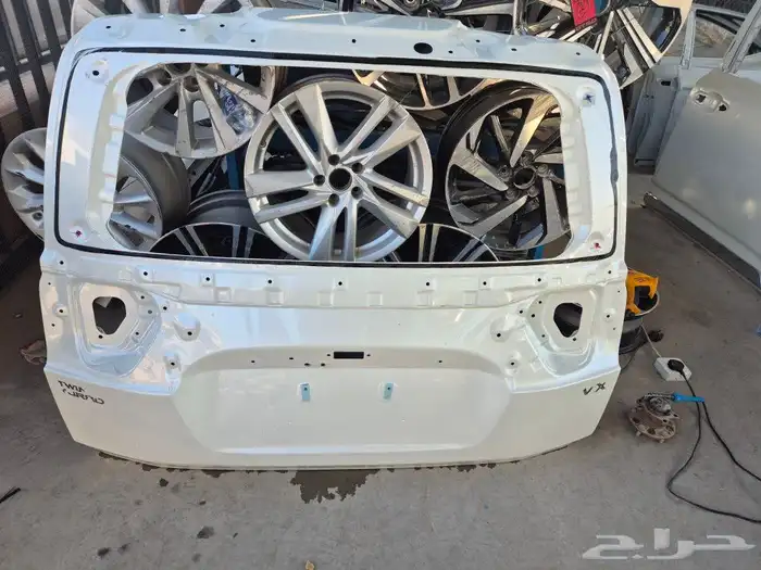 باب شنطه جيب لاندكروزر تورنق مديل 24 وكاله اصلي نظيفه شدبلد 0