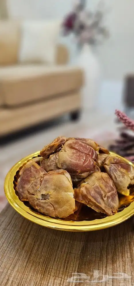 تمر مجفف ( رعيص ) فاخر سكري 1
