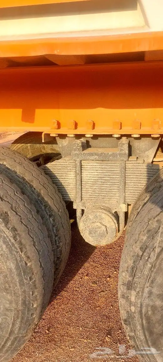 للبيع صندوق تريلة 2