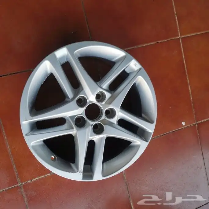 جنط تويوتا سي اتش ار 2024 3