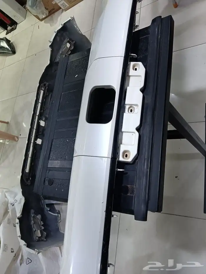 دقن خلفي فقط زوايد صدام لاند كروزر سعود 2022_2024اصليه وكاله 3