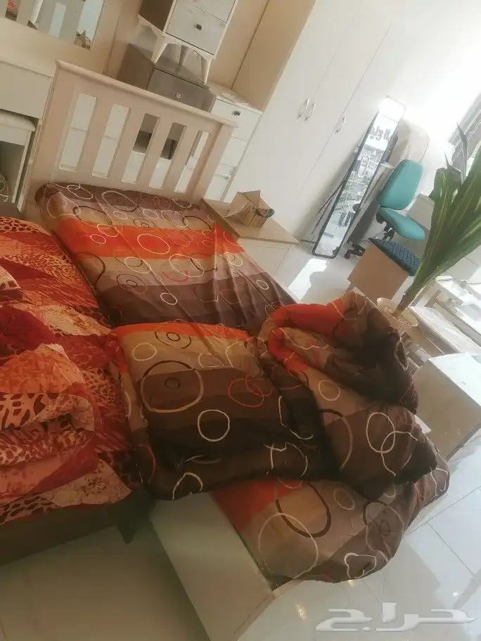 سرير نفر نص 1