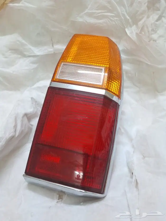 اصطب خلفي يمين للكرسيدا بوكس اصلي جديد82 83 2