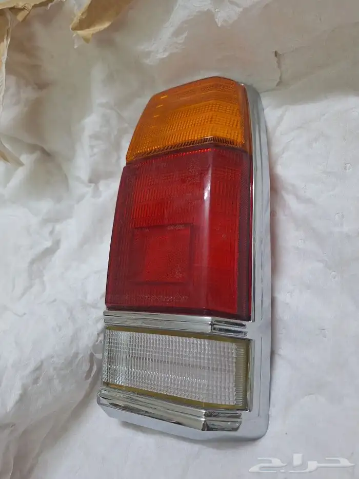 اصطب خلفي يمين للكرسيدا بوكس اصلي جديد82 83 0