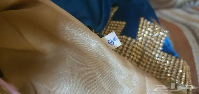 فستان قطيفة فخم أزرق وذهبي 4