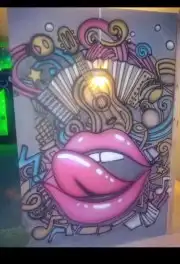 رسام جداريات رسم مغسله سيارات كافيهات مطاعم كل اعمال الرسم 5