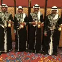 يوجد لدينا صبابين رجال ونساء كراسي طاولات كوشات مداخل 11