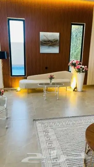 يوجد لدينا صبابين رجال ونساء كراسي طاولات كوشات مداخل 3