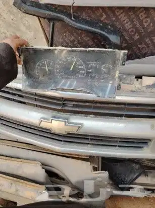 قطع غيار تاهو 96 0