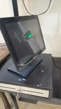 اجهزة كاشير جديده لمس متكاملة وبرامج محاسبية لجميع الأنشطة و 2