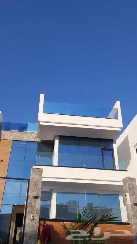 المنيوم ابواب شبابيك واجهات شورات وسكوريت 13