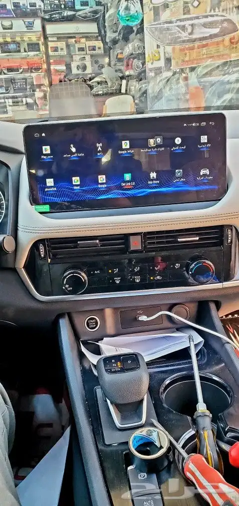 شاشة نيسان اكستريل 2024 2025 1