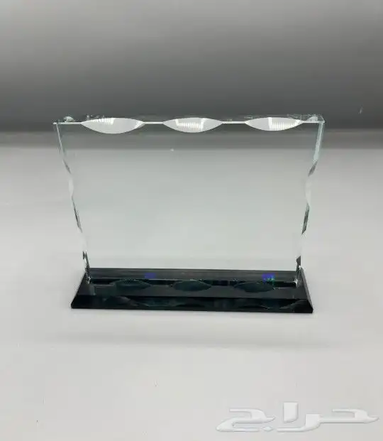 طباعة وتفصيل دروع مكاتب وتفصيل كرستال حسب الطالب 9