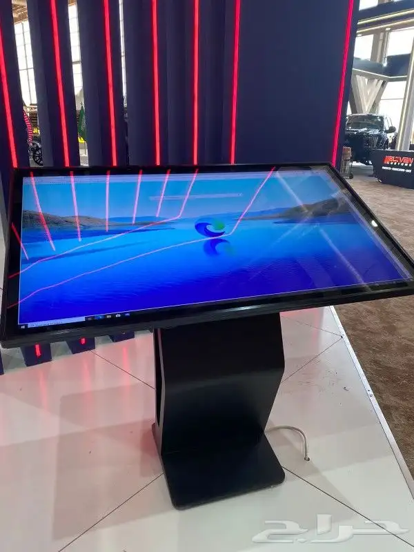 يوجد لدينا شاشات led 4