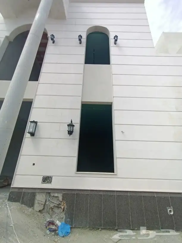 المنيوم ابواب شبابيك واجهات شورات وسكوريت 11