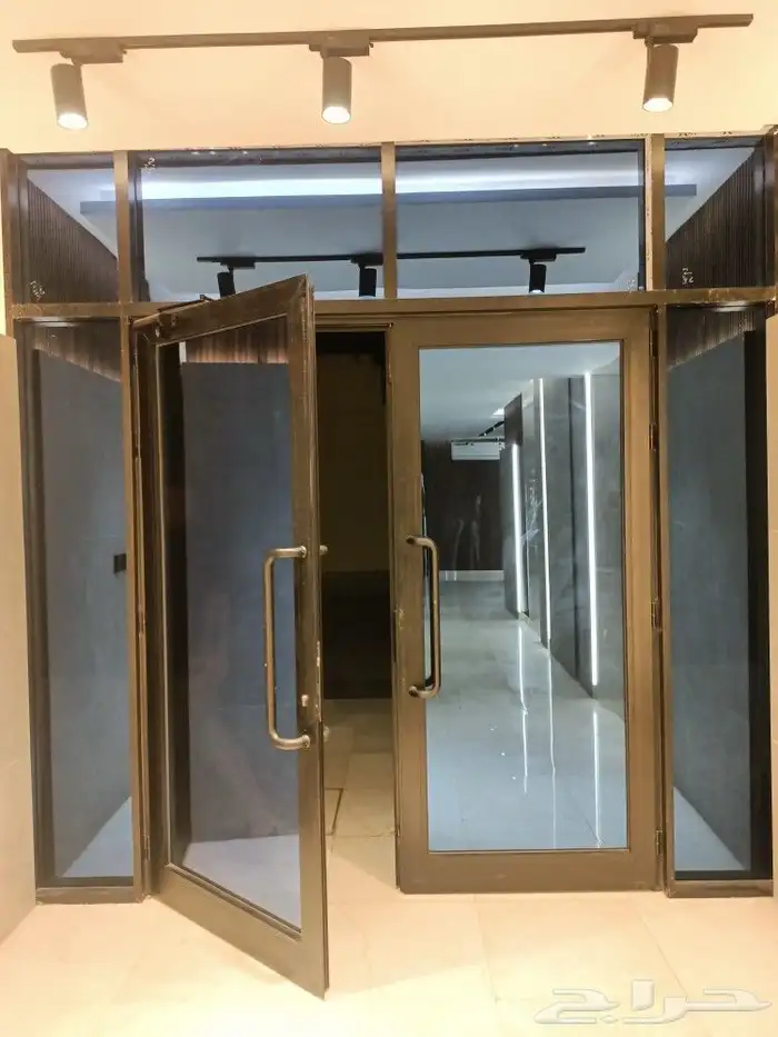 المنيوم ابواب شبابيك واجهات شورات وسكوريت 5
