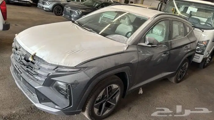 هيونداي توسان سمارت سقف أسود 1600 2025 2
