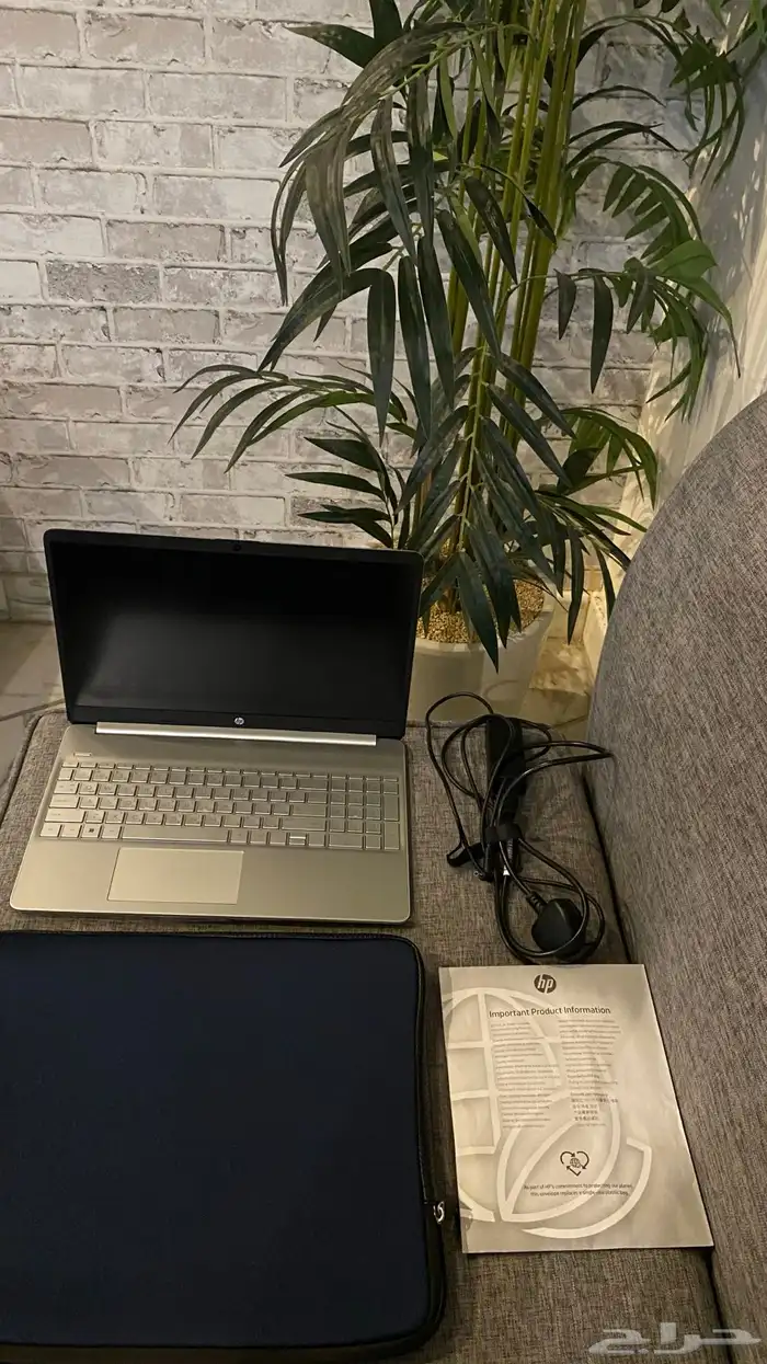 لابتوب جديد i7 SSD لحد يتواصل إلا الجاد حدي بالبيع 2300 0