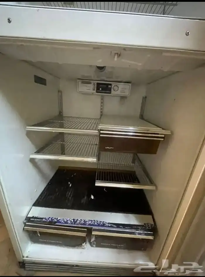 لأصحاب البيوت الشعبية ومحبي التراث والزمن الجميل ثلاجة قديمة 12