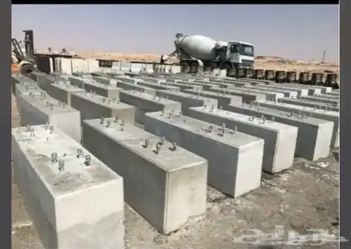 مستلزمات خرسانية قواعد أعمدة إنارة مناهيل زينة حدائق 39