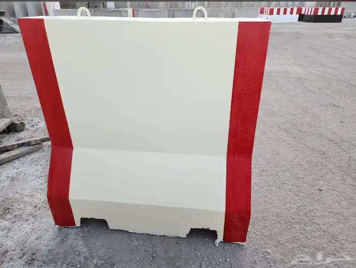مستلزمات خرسانية قواعد أعمدة إنارة مناهيل زينة حدائق 9