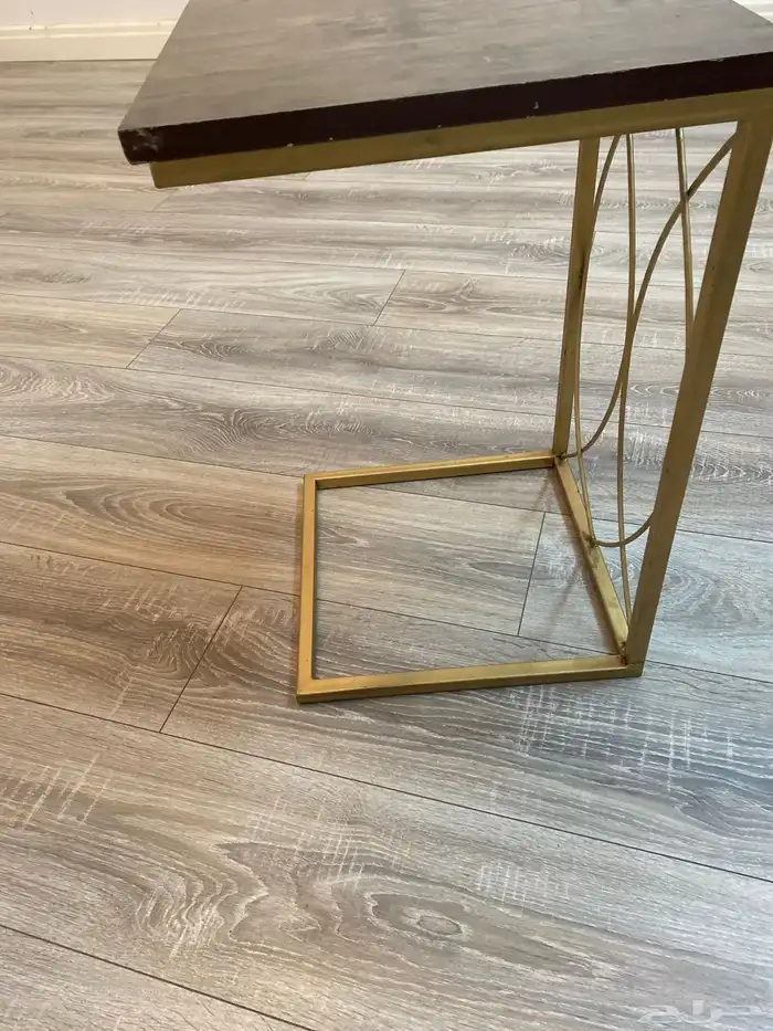 لوحه وستاره وطاوله للبيع 4