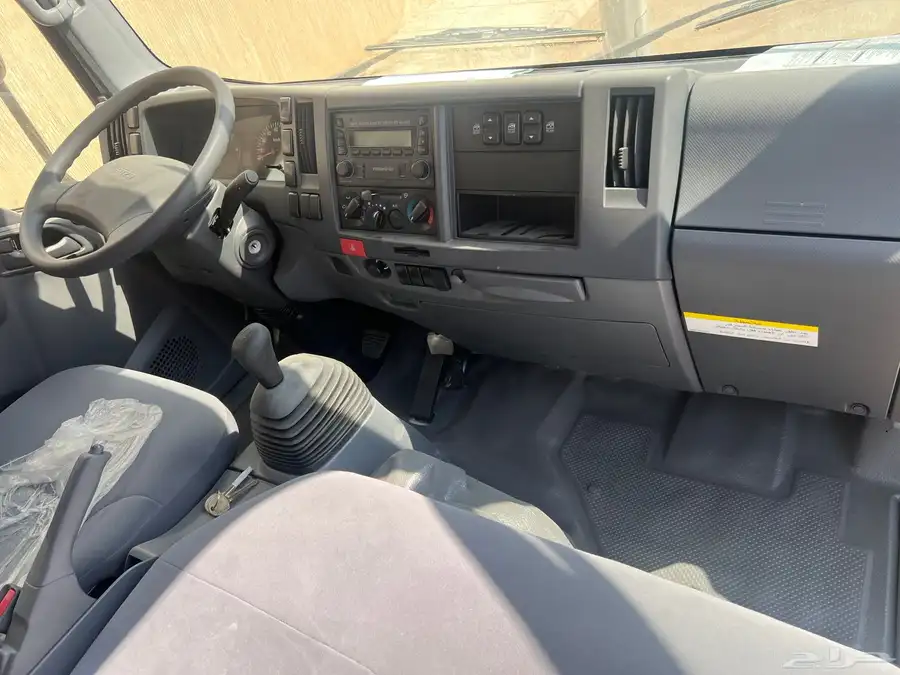 باص تاتا 67 راكب - 15 راكب و 13 راكب وفان بضاعه باص 26 راكب 52