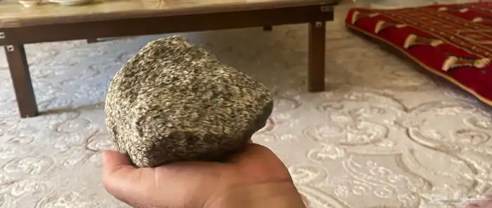 حجر لامع بل الماس 2