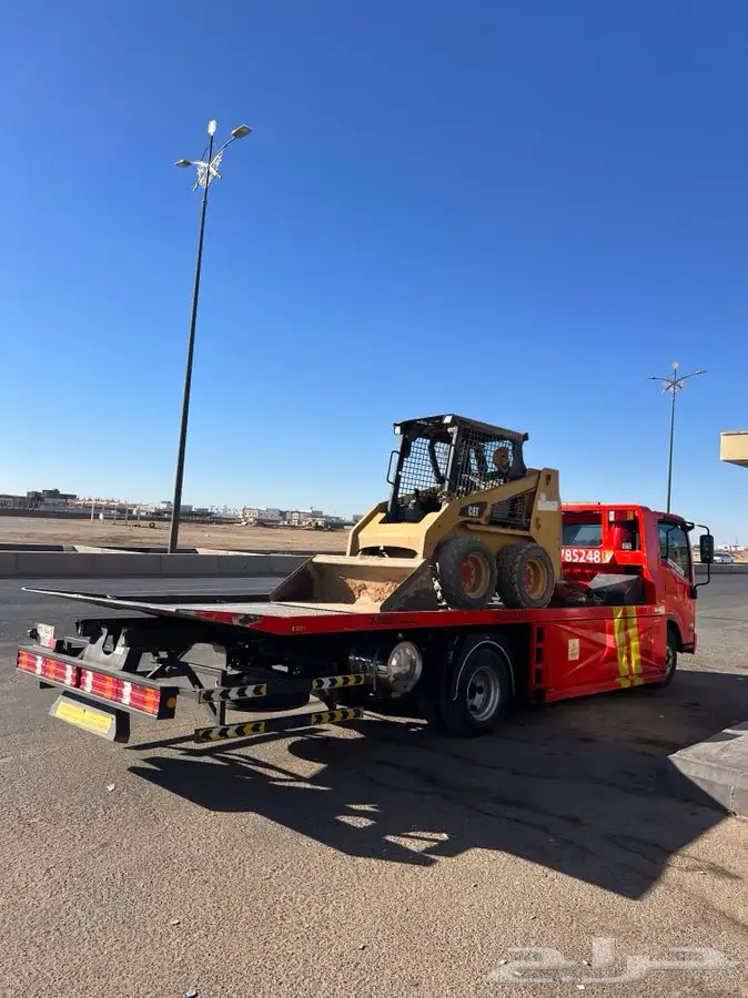 سطحه هيدروليك لنقل السيارات تبوك 9