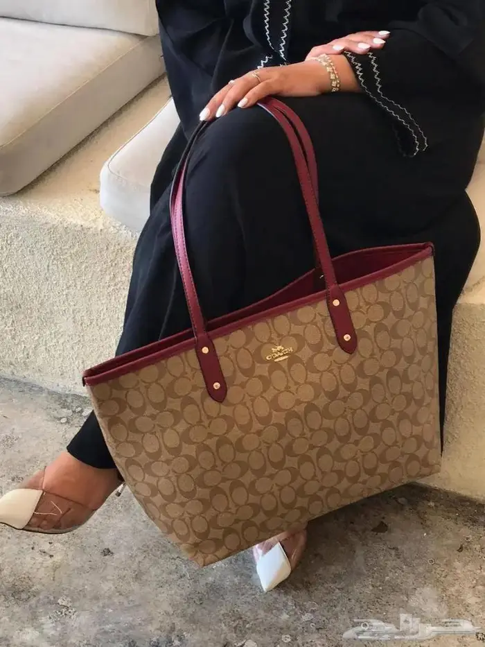 شنط للجامعيات كبير توري TORY كوتش COACH بورش يطلق عليها سلة 9