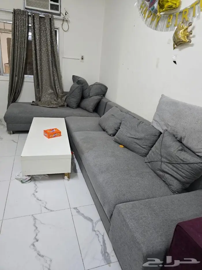 L Shaped Sofa In Good Condition 1