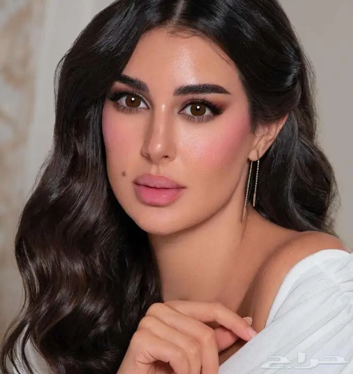 جعيع انواع العدسات الإصقه طبي وزينه 1