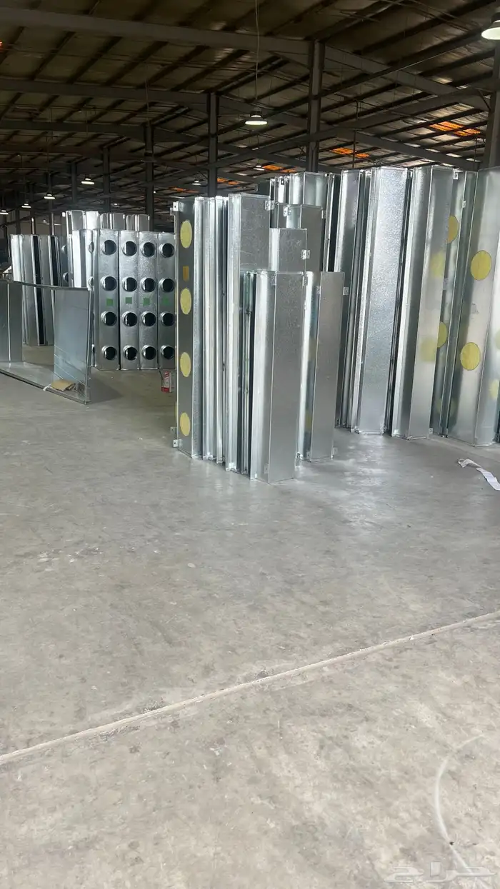 دكت مكيفات مركزية واعمال الكلادينج 11