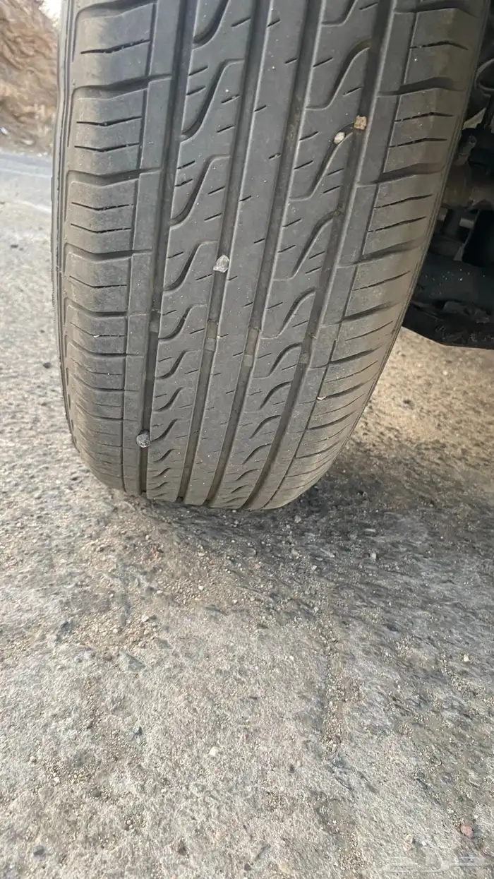 هايلكس موديل 83 (( تم البيع (( 35
