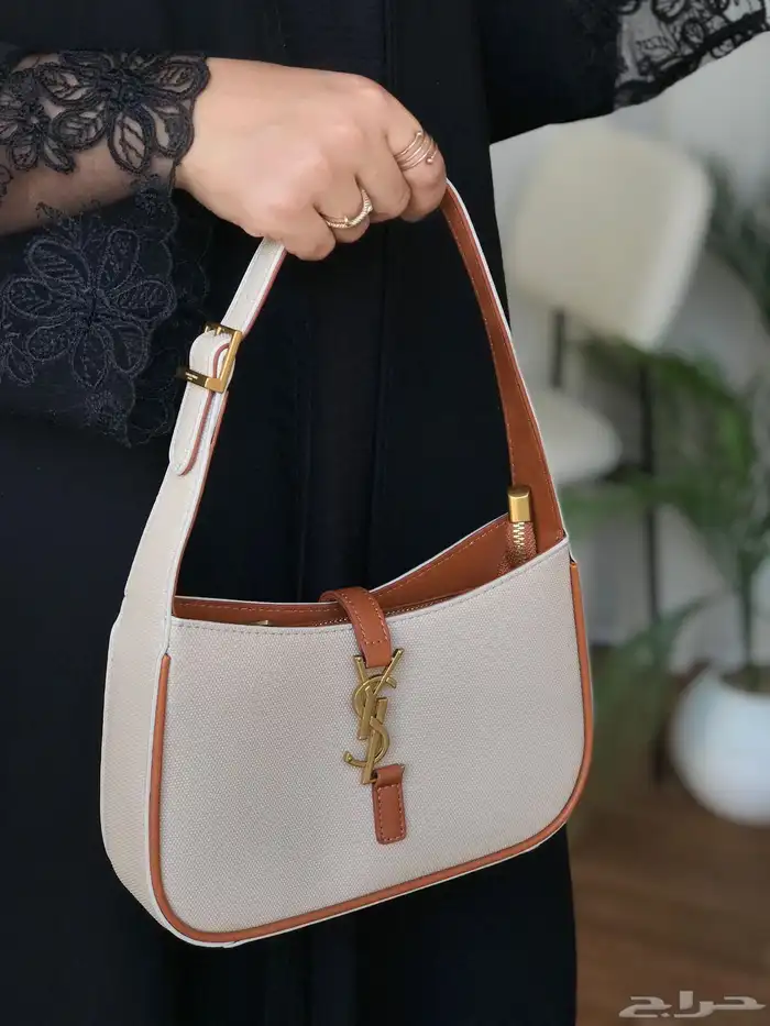 عرض شنط سان لوران هاي كوالتي 9