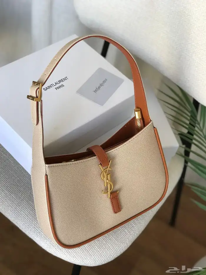 عرض شنط سان لوران هاي كوالتي 17