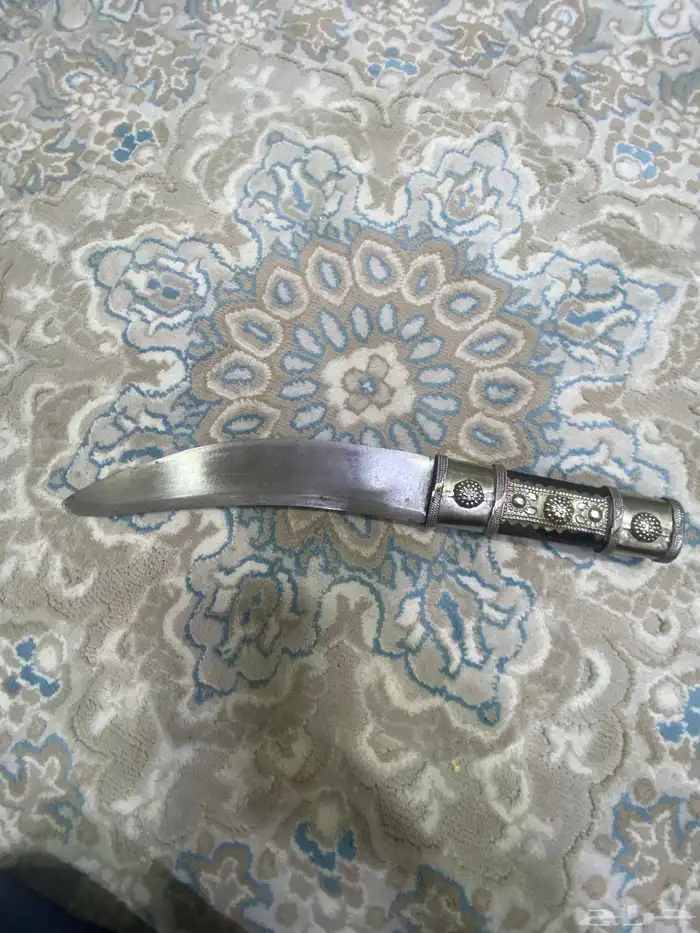 سكين قديمه حدها موس 0
