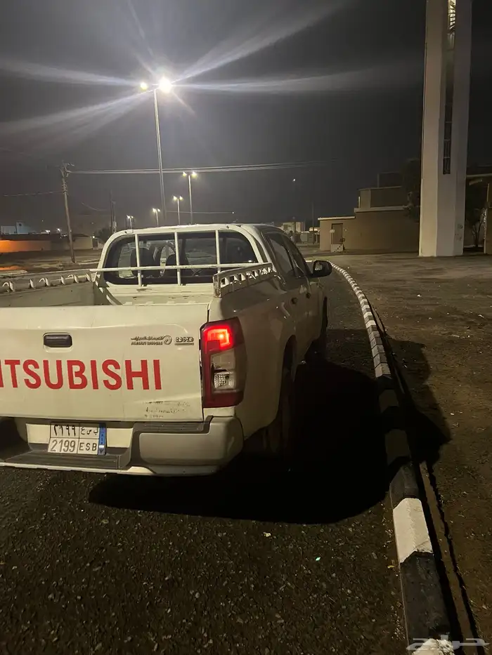 موستبيشي 2021 دبل 4