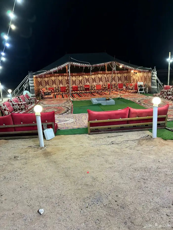 مخيم للبيع قسمين أو قسم منصوبه في الموقع 6