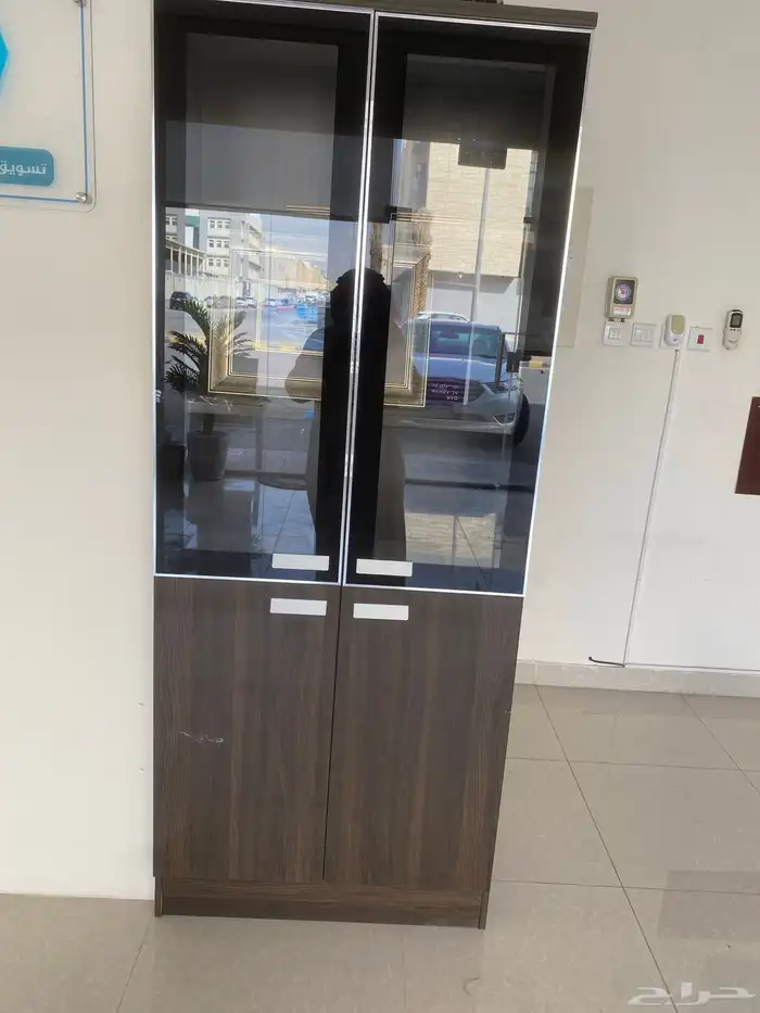 دولاب مكتب بحالة ممتازه 0