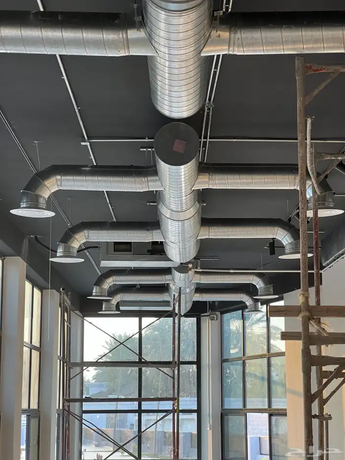 دكت مكيفات مركزية واعمال الكلادينج 35