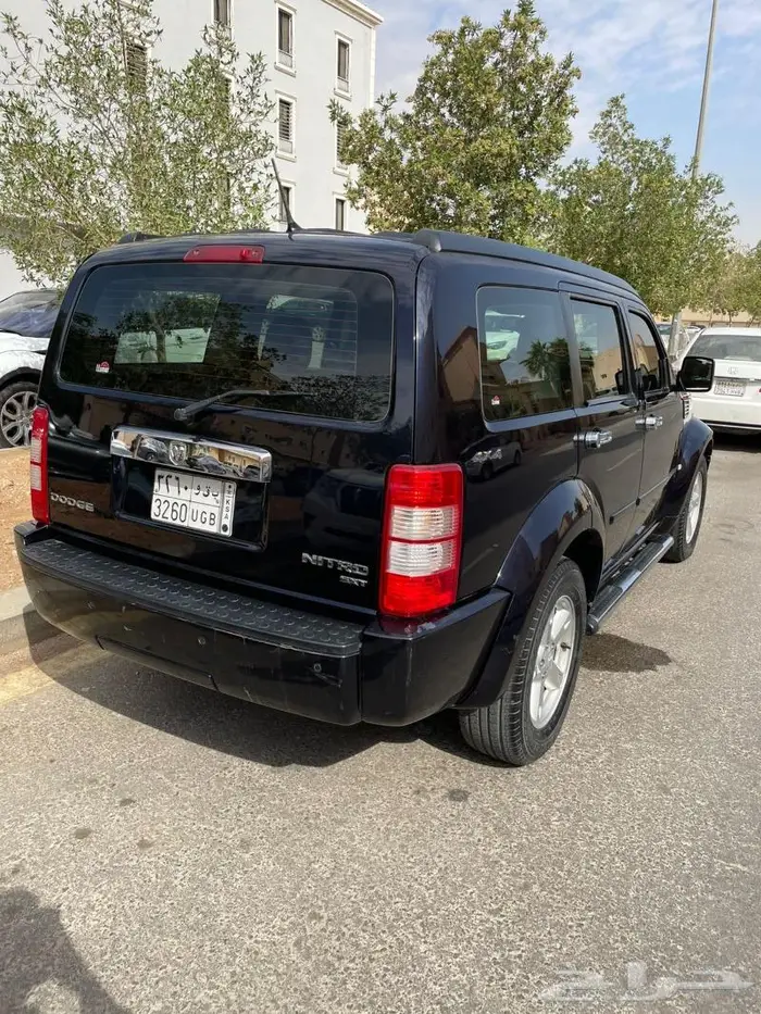 دودج نيترو 2011 فل كامل دبل 4x4 - نظيفة ومواصفات نادره 3
