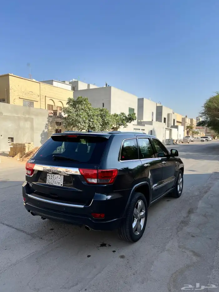 جيب جراند شروكي اوفر لاند V8 2011 6